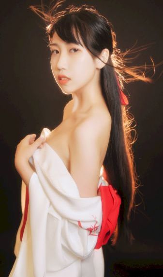 欧美小镇四期二手房_720完整在线观看